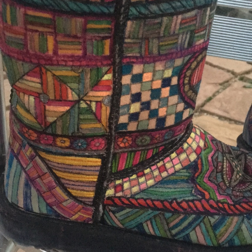 Uggs-Custom Painted - image 2